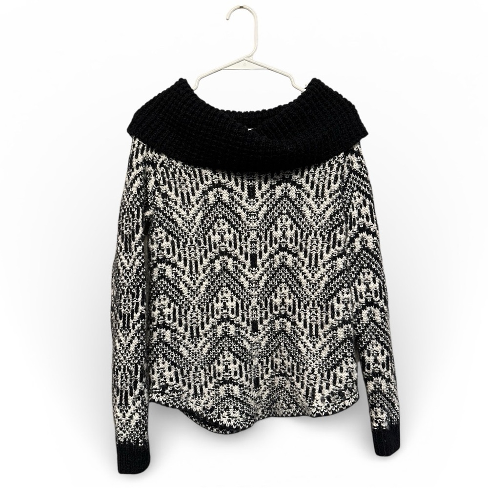Abercrombie & Fitch Black and Cream Cowl Neck Sweater Size XS